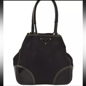 PRADA Black Vintage Nylon Tessuto Enamel Shoulder Tote Bag | Preloved 🖤🖤